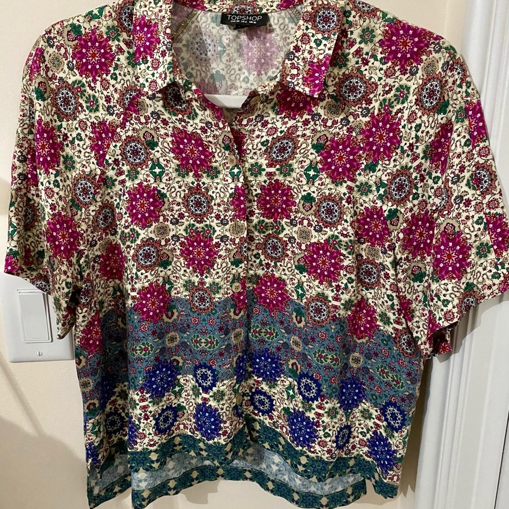 Topshop Cropped Pattern Button-up